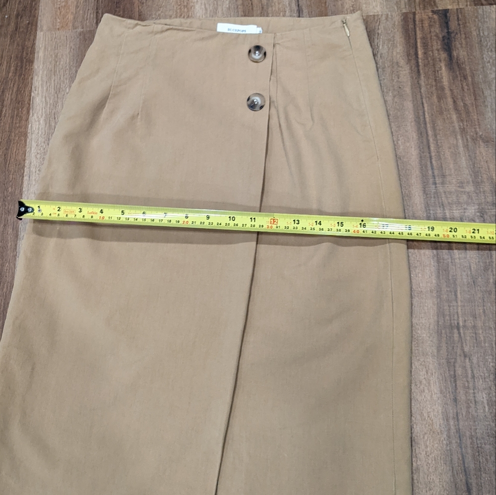 Korean Tan Brown Wrap Midi Skirt with Slit and Decorative Buttons Size S - Picture 10 of 12